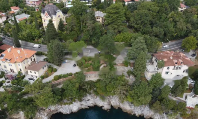 Недвижимость Четырехкомнатная квартира в центре, Опатия: 1