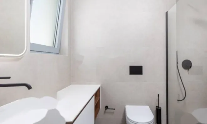 Недвижимость Трехкомнатная квартира Центр: 6