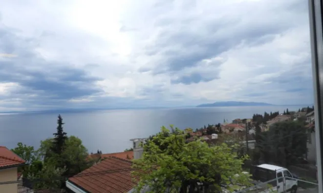 Недвижимость Трехкомнатная квартира в центре: 11