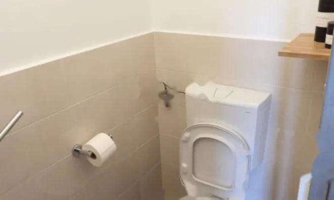 Недвижимость Трехкомнатная квартира в центре: 25