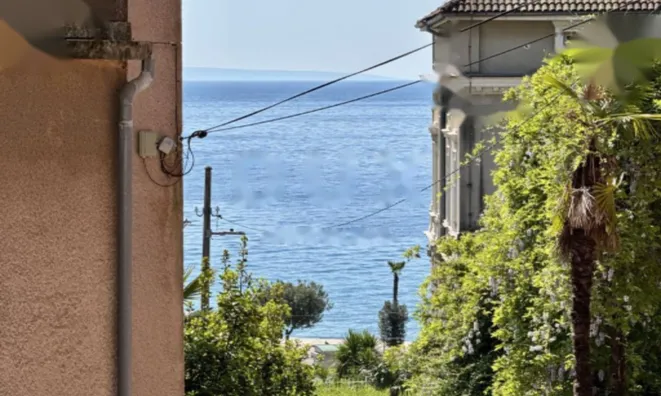 Недвижимость Квартиру в центре Опатии: 9