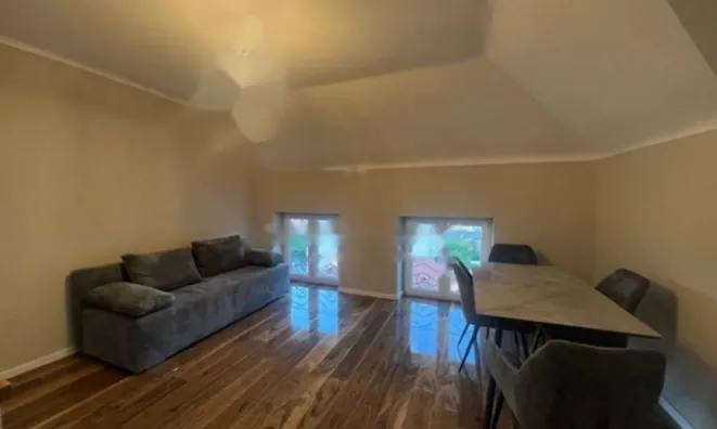 Недвижимость Четырехкомнатная квартира, Центр, Опатия: 4