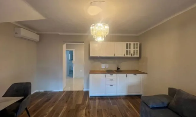 Недвижимость Четырехкомнатная квартира, Центр, Опатия: 6