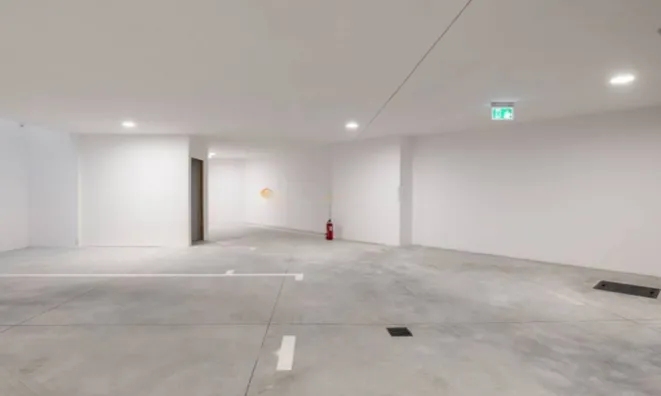 Недвижимость Четырёхкомнатная квартира, центр: 16