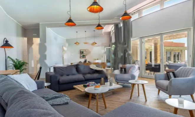 Недвижимость Семейная вилла 4 м², Запад, Опатия: 9