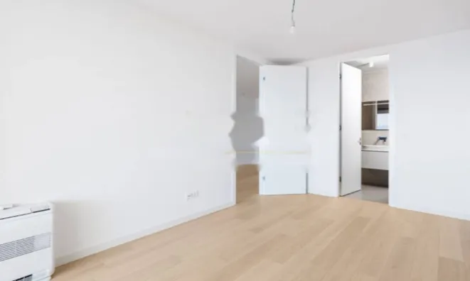 Недвижимость Двухкомнатная квартира центр: 9