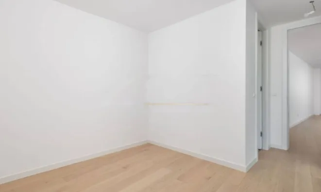 Недвижимость Двухкомнатная квартира центр: 11