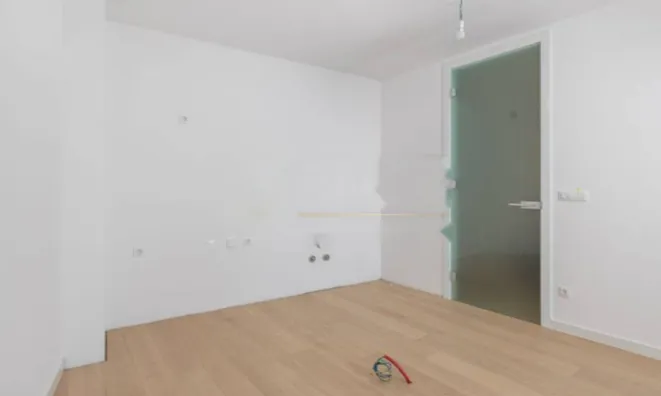 Недвижимость Двухкомнатная квартира центр: 15