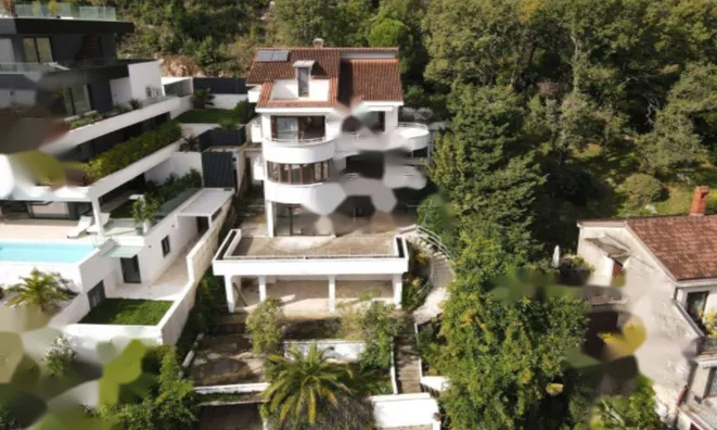 Недвижимость Четырёхкомнатная квартира, Центр, Опатия: 4