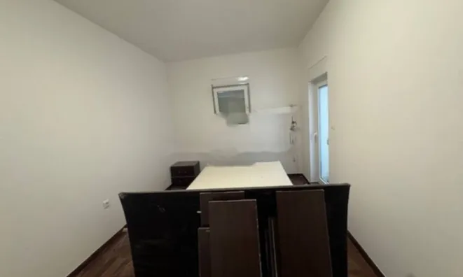 Недвижимость Двухкомнатная квартира в центре: 6