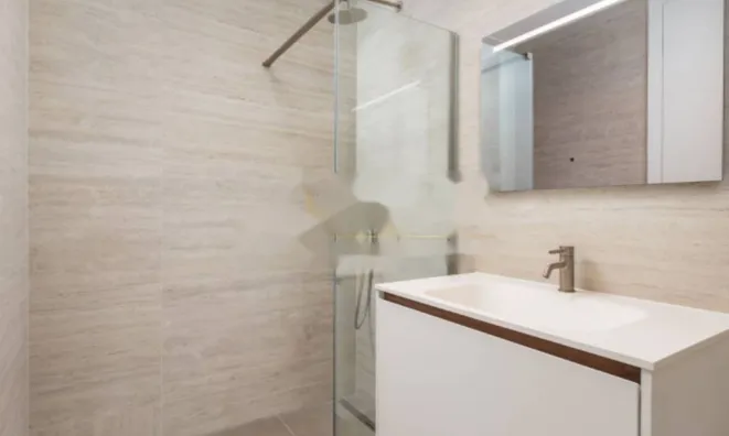 Недвижимость Двухкомнатная квартира, центр: 16