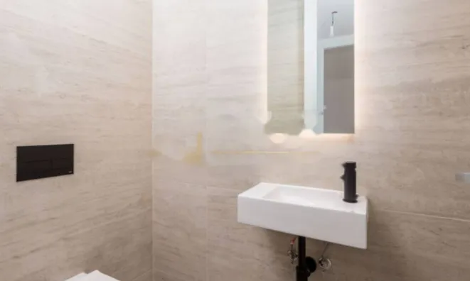 Недвижимость Двухкомнатная квартира, центр: 18