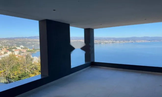 Недвижимость Двухкомнатная квартира в центре: 9