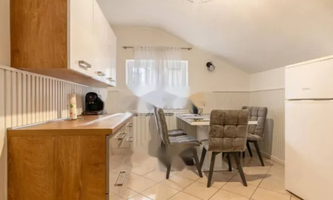 Недвижимость Четырехкомнатная квартира 145 м², Центр, Опатия: 15