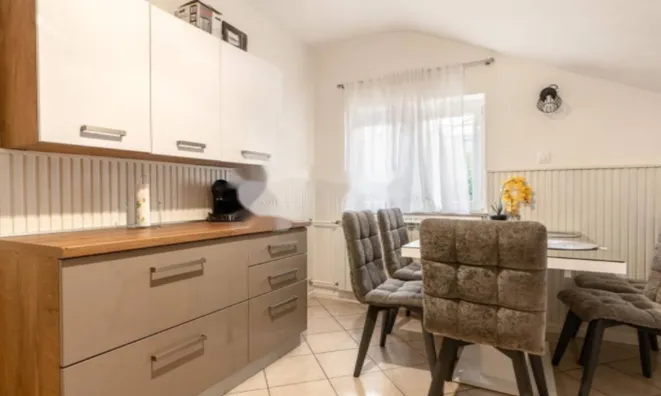 Недвижимость Четырехкомнатная квартира 145 м², Центр, Опатия: 18