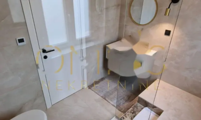 Недвижимость Однокомнатная квартира Центр: 9