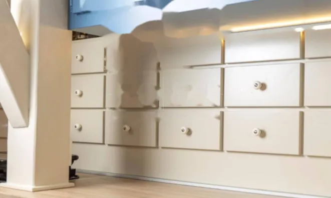 Недвижимость Четырехкомнатная квартира, Центр : 21