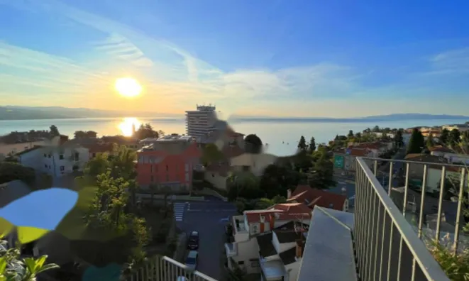 Недвижимость Трехкомнатная квартира в центре: 25