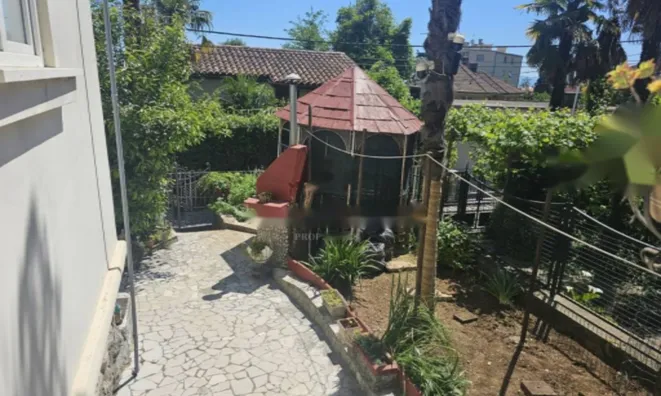 Недвижимость Двухкомнатная квартира, Центр: 18