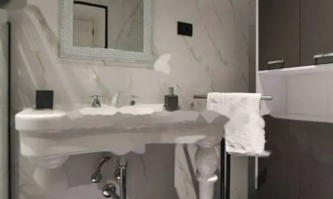 Недвижимость Двухкомнатная квартира в центре: 14