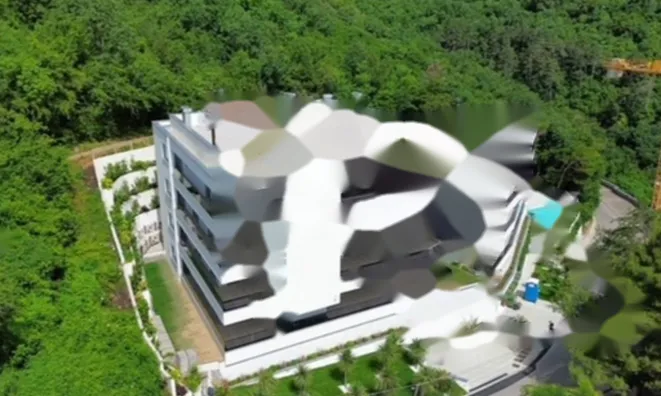 Недвижимость Трехкомнатная квартира в центре: 6