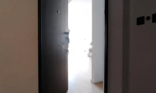 Недвижимость Двухкомнатная квартира Центр: 17