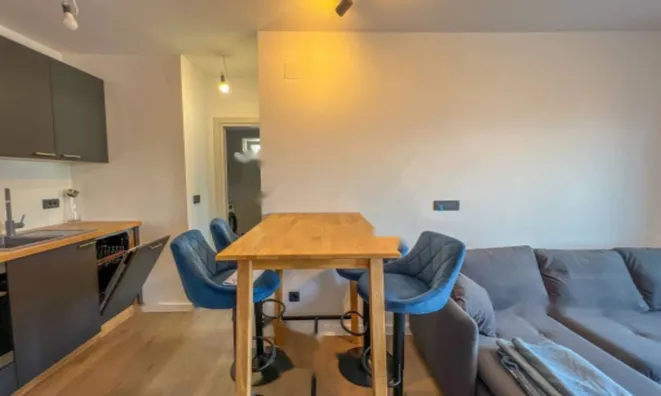 Недвижимость Двухкомнатная квартира в центре: 6