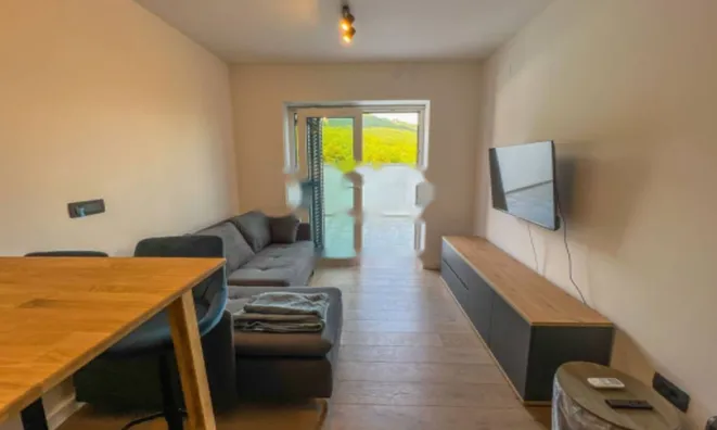 Недвижимость Двухкомнатная квартира в центре: 9