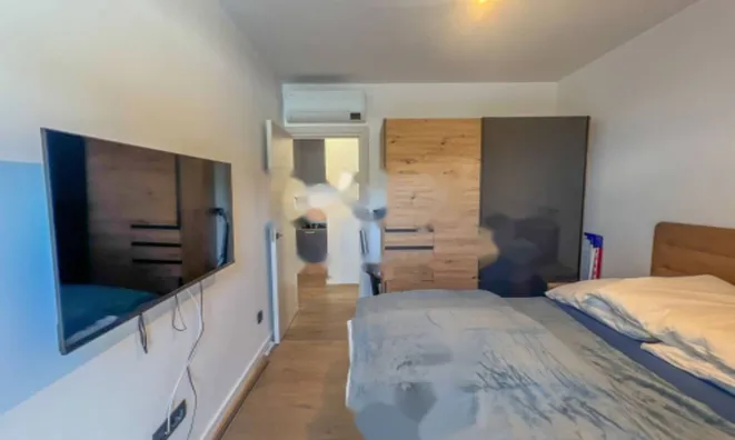 Недвижимость Двухкомнатная квартира в центре: 13