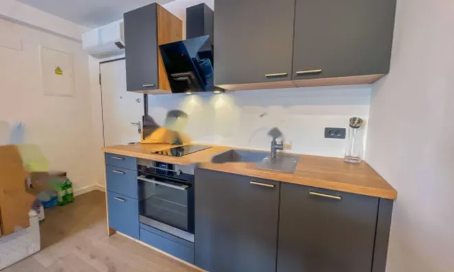 Недвижимость Двухкомнатная квартира в центре: 21