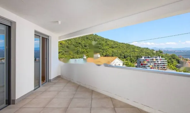 Недвижимость Трёхкомнатная квартира в центре: 10