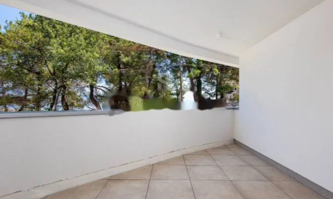 Недвижимость Трёхкомнатная квартира в центре: 11