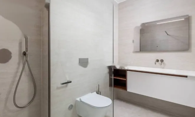 Недвижимость Трёхкомнатная квартира в центре: 24