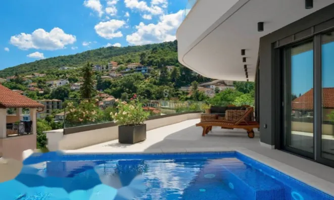 Недвижимость Четырехкомнатная квартира в центре: 6