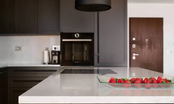 Недвижимость Четырехкомнатная квартира в центре: 15