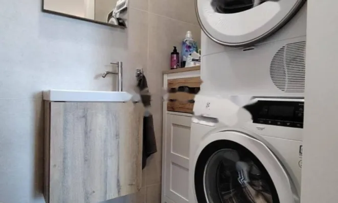 Недвижимость Трехкомнатная квартира в центре: 10