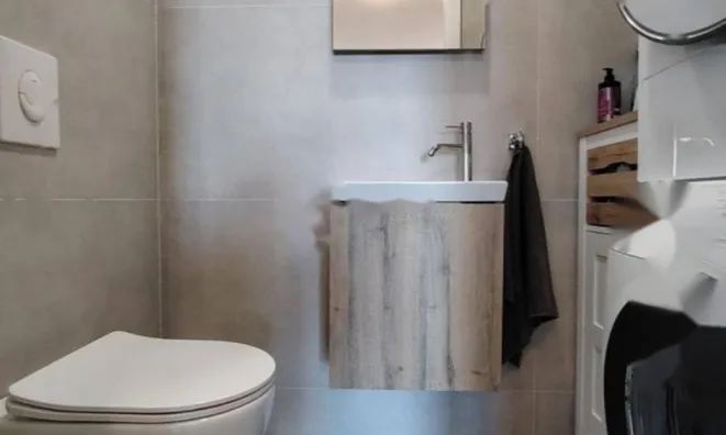 Недвижимость Трехкомнатная квартира в центре: 11