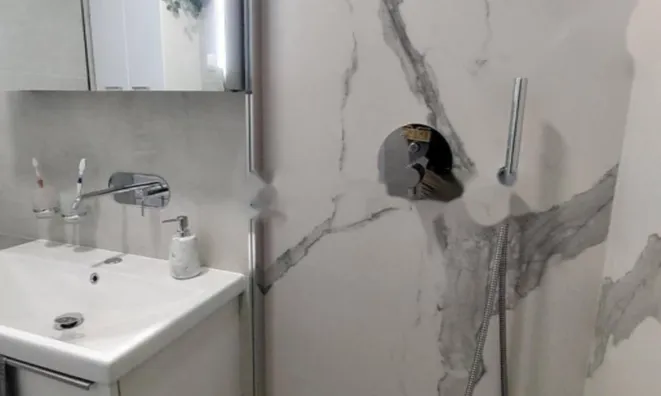 Недвижимость Трехкомнатная квартира в центре: 20