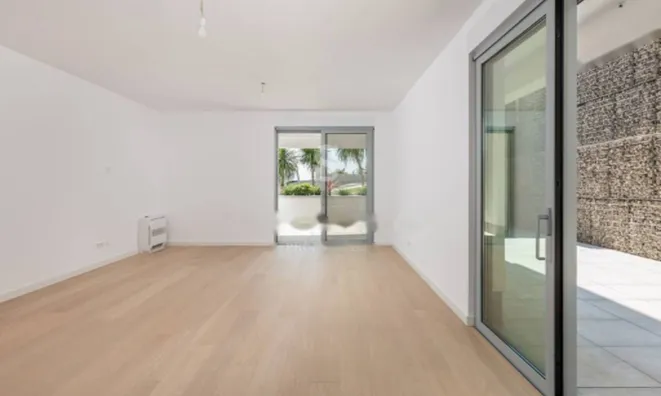 Недвижимость Трехкомнатная квартира в центре: 14