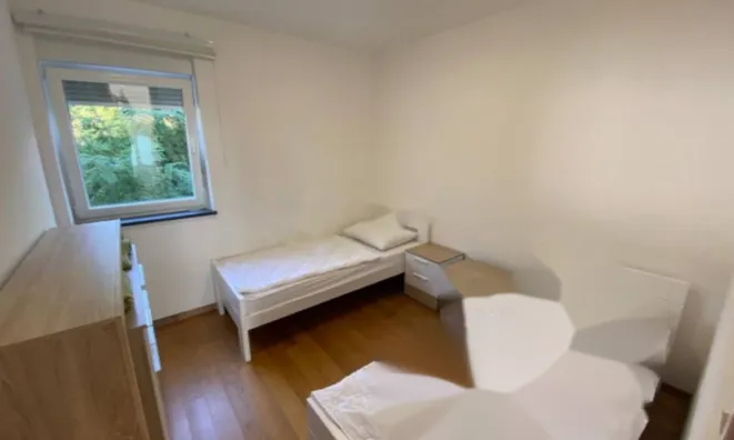 Недвижимость Трехкомнатная квартира в центре: 7