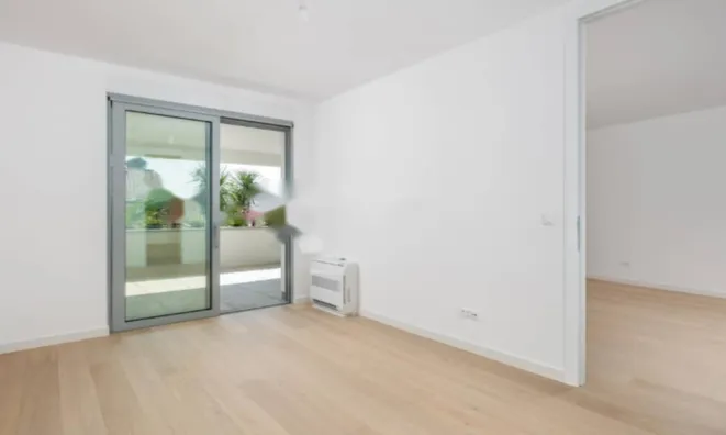 Недвижимость Трёхкомнатная квартира в центре: 11