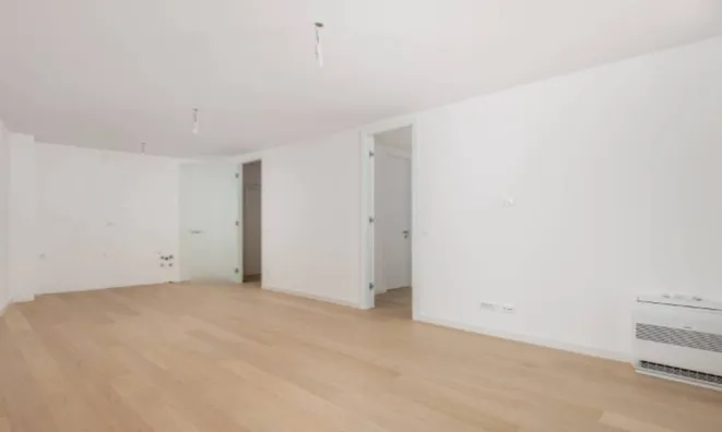 Недвижимость Трёхкомнатная квартира в центре: 19