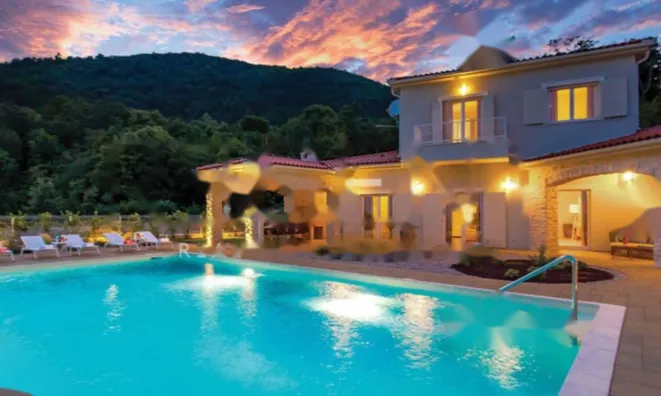 Недвижимость Семейная вилла 4 м², Западная Опатия: 18