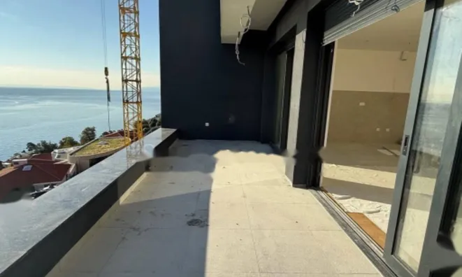 Недвижимость Четырехкомнатная квартира центр: 19