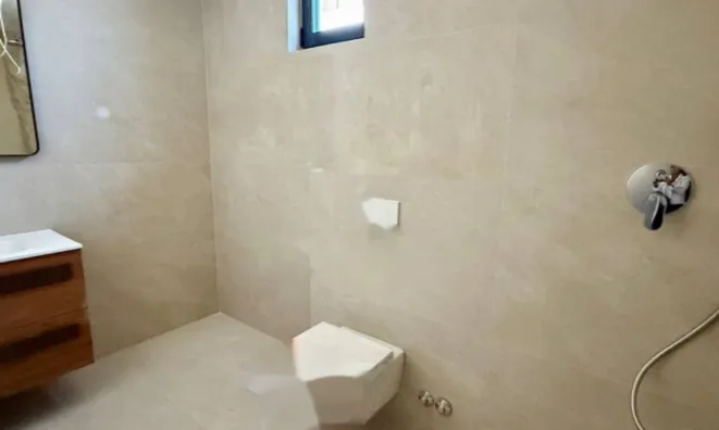 Недвижимость Четырехкомнатная квартира центр: 22