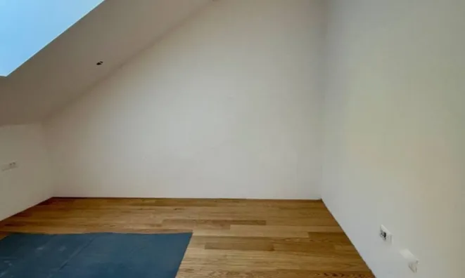 Недвижимость Четырехкомнатная квартира центр: 24