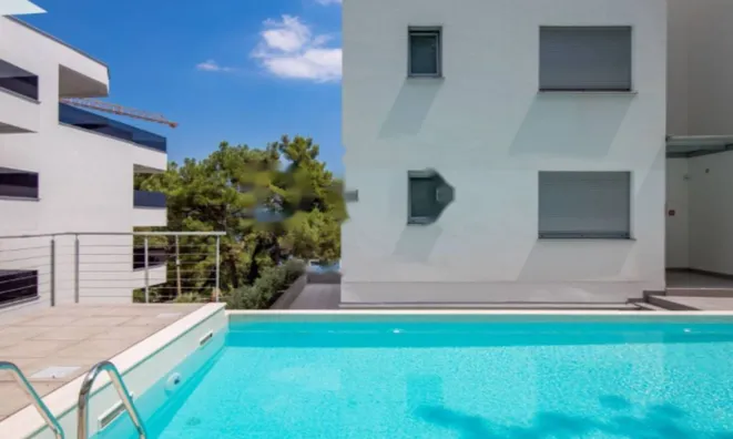 Недвижимость Трёхкомнатная квартира в центре: 10