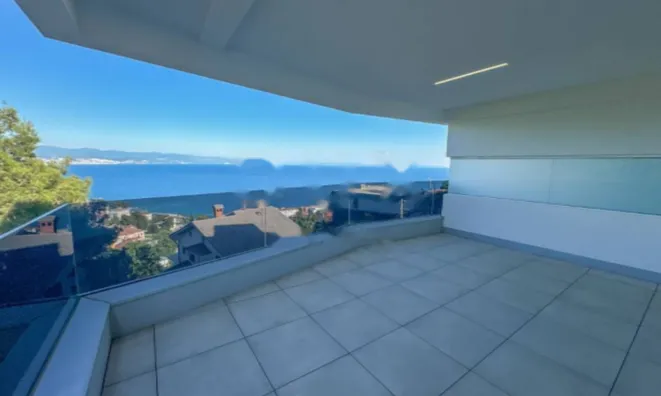 Недвижимость Трехкомнатная квартира в центре: 16