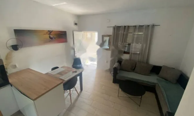 Недвижимость Четырёхкомнатная квартира, Центр, Опатия: 6