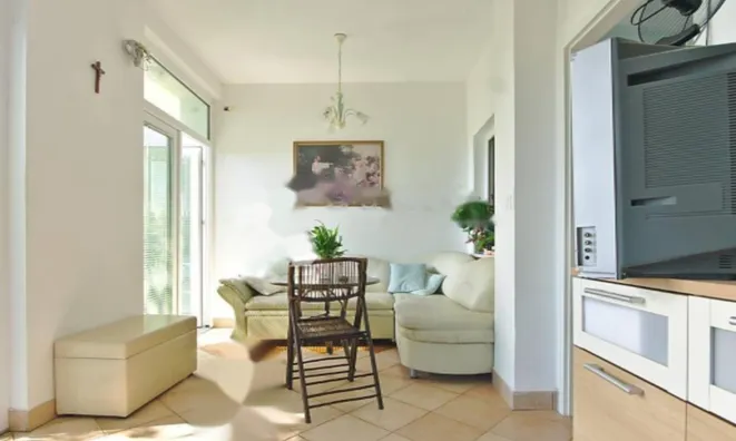 Недвижимость Квартира на первом этаже в центре  Опатии: 3